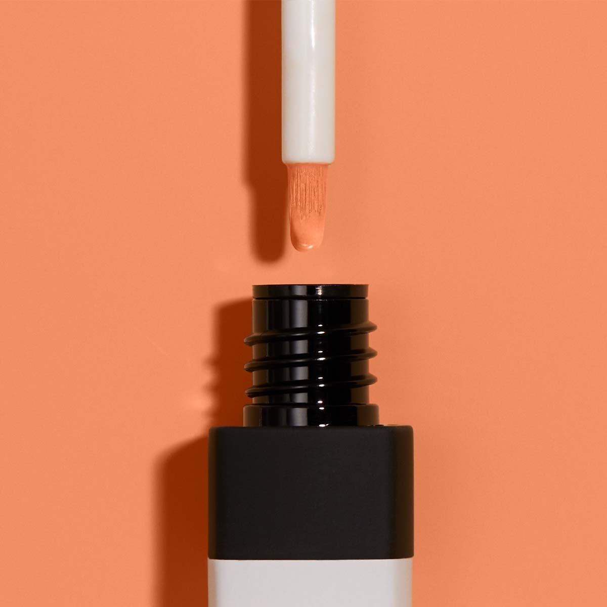 RADIANT CREAMY COLOR CORRECTOR  (CORRECTOR PARA OJOS)